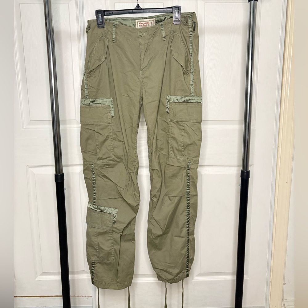 Abercrombie & Fitch Cargo pants